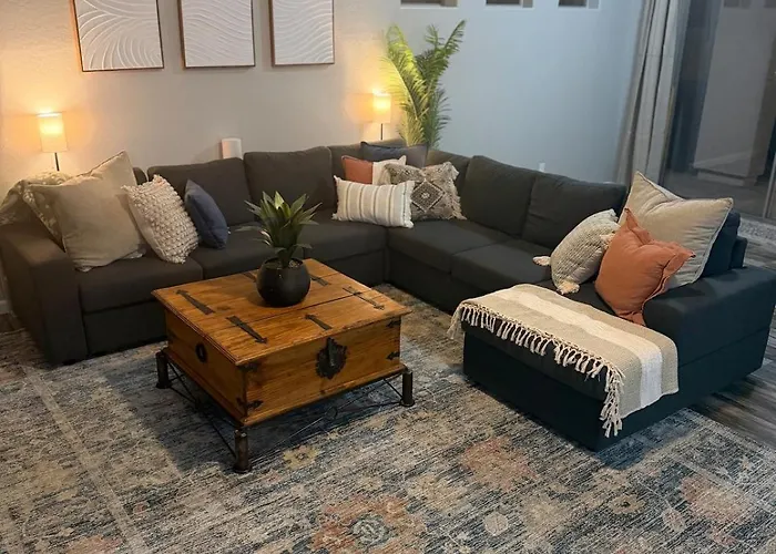 Gated With Pool Access, Hot Tub, And Projector Glendale